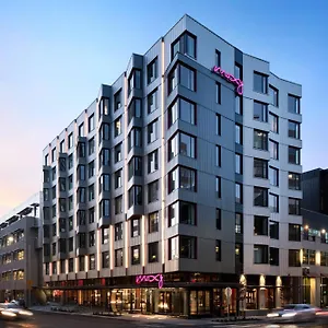 Moxy Downtown Hotel